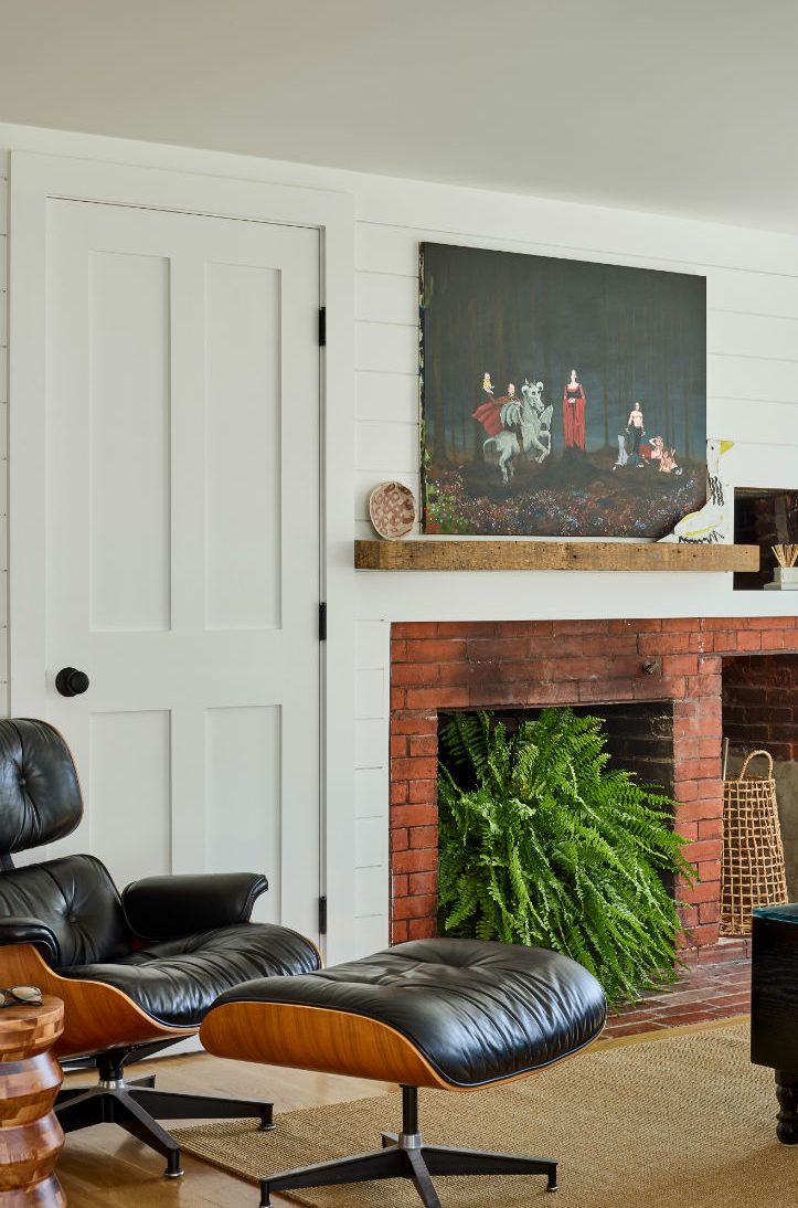 jenn-obrien-interior-design-living-room-leather-ames-chair